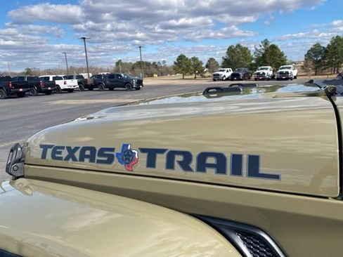 New 2026 Jeep Gladiator Sport AWD/4WD image 44