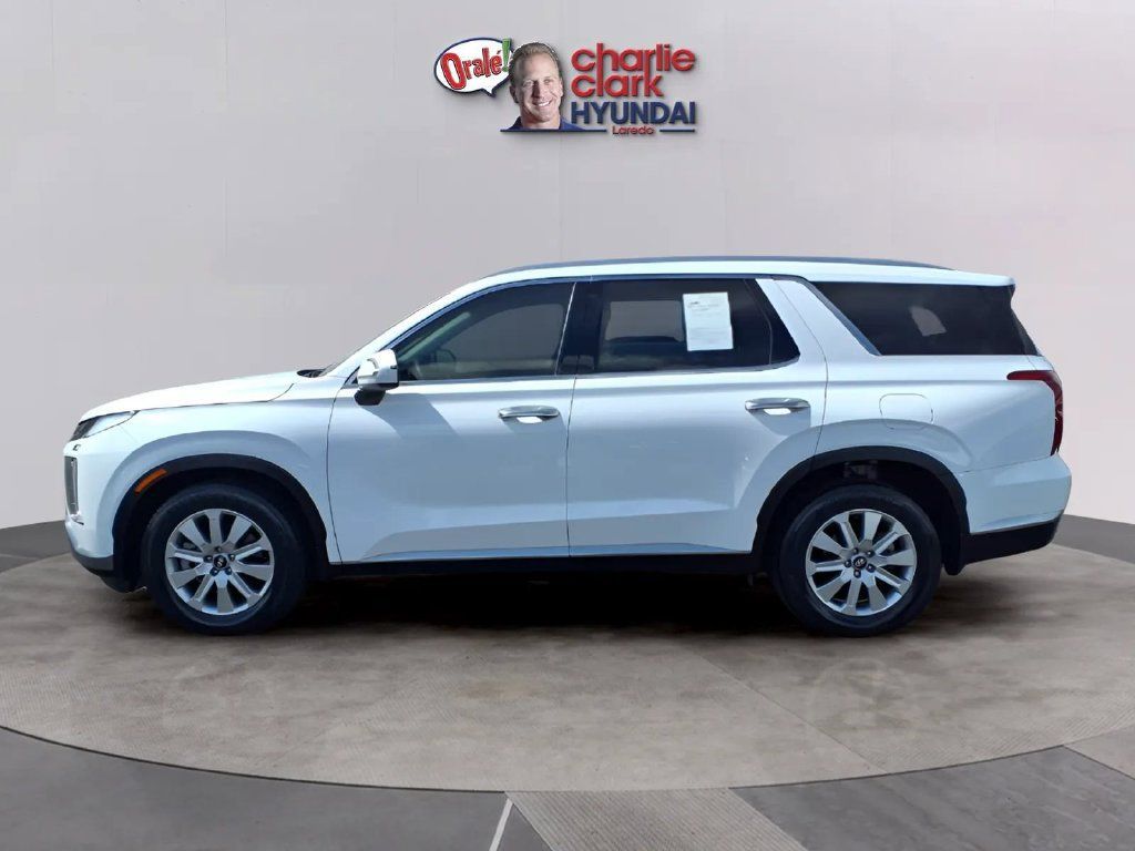 Used 2023 Hyundai Palisade SEL AWD/4WD image 2