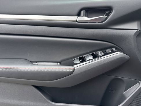 New 2025 Nissan Altima 2.5 SR w/ SR Premium Package image 8