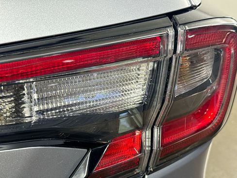 Used 2021 Subaru Outback Premium AWD/4WD image 31