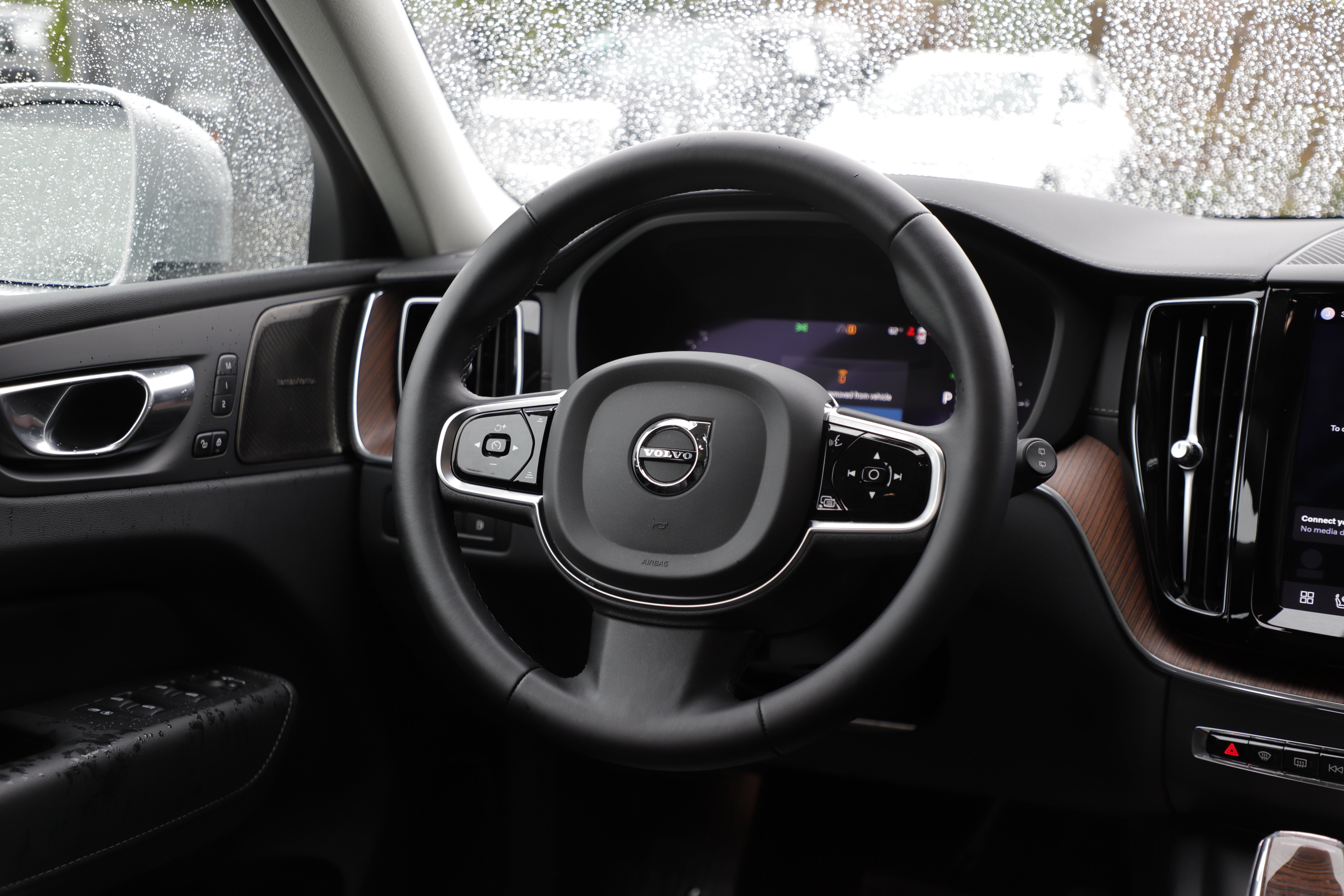 Used 2023 Volvo XC60 T8 Ultimate AWD/4WD image 19