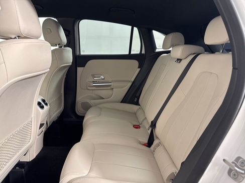 Certified 2025 Mercedes-Benz GLA 250 4MATIC image 21