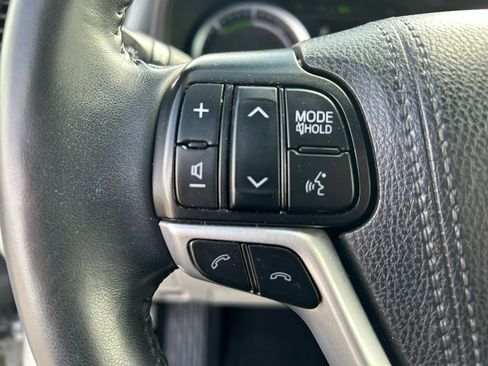 Used 2019 Toyota Highlander Limited image 13