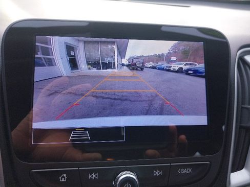 Used 2024 Chevrolet Malibu LT image 12