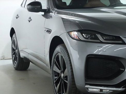 Certified 2025 Jaguar F-PACE R-Dynamic S image 12