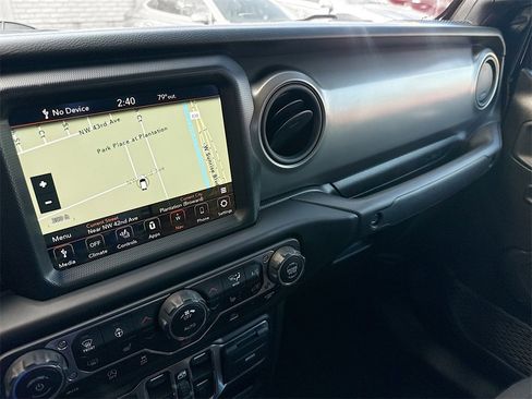 Used 2021 Jeep Gladiator Sport image 24