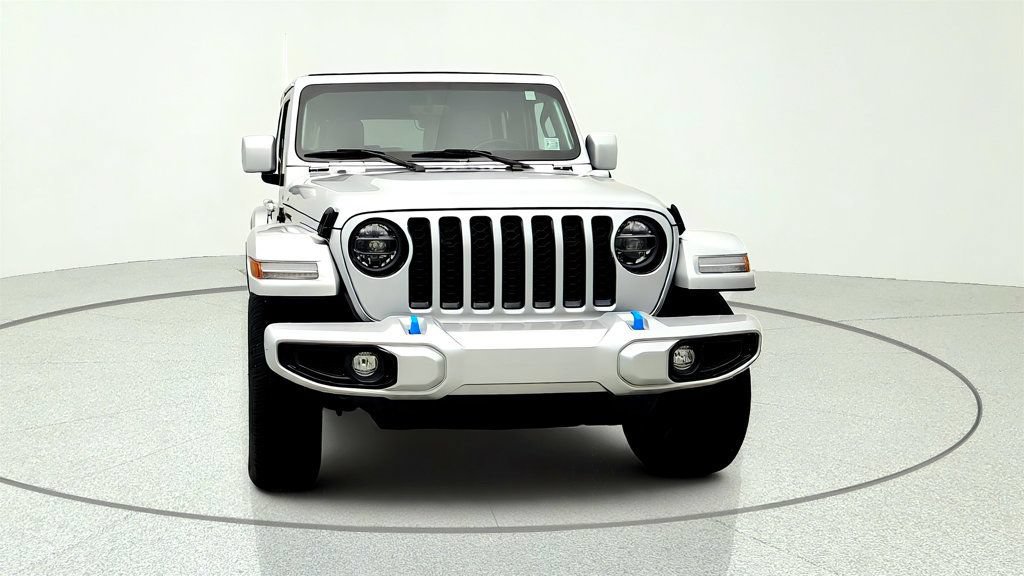 Used 2022 Jeep Wrangler Unlimited Sahara AWD/4WD image 2