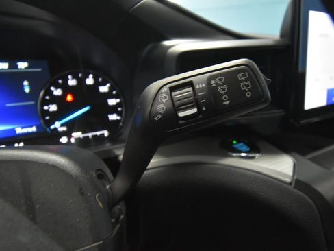 Used 2020 Ford Explorer XLT image 13