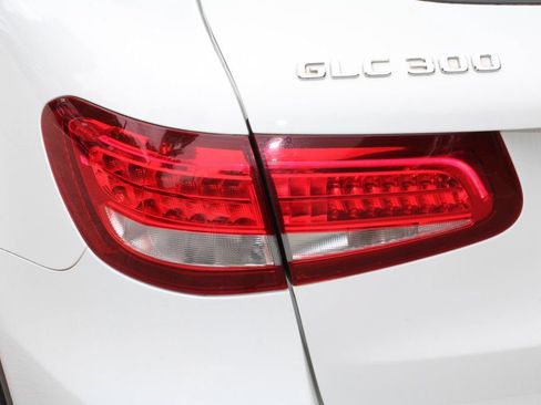 Used 2017 Mercedes-Benz GLC 300 image 9