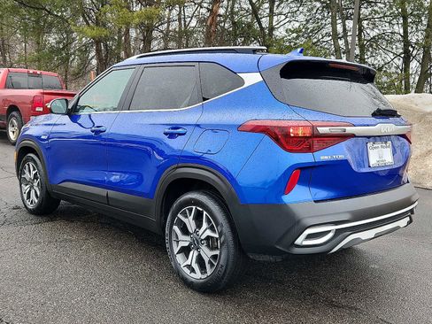 Used 2023 Kia Seltos EX image 4