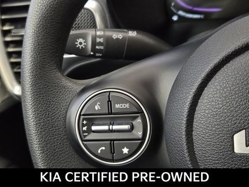 Certified 2025 Kia Soul LX w/ LX Technology Package FWD image 28