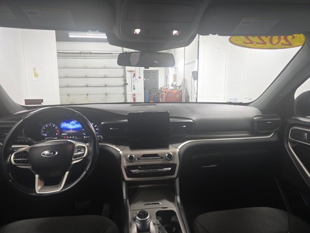 Used 2022 Ford Explorer XLT w/ Class IV Trailer Tow Package AWD/4WD image 22