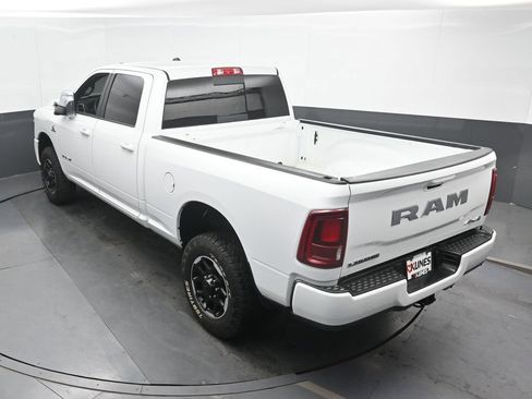 Used 2026 RAM 2500 Laramie AWD/4WD image 32