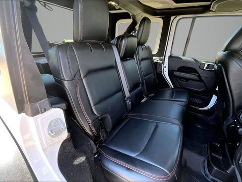 Used 2019 Jeep Wrangler Unlimited Rubicon AWD/4WD image 25
