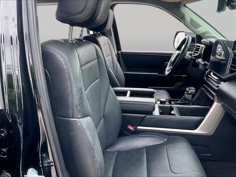 Used 2024 Toyota Tundra Limited AWD/4WD image 9