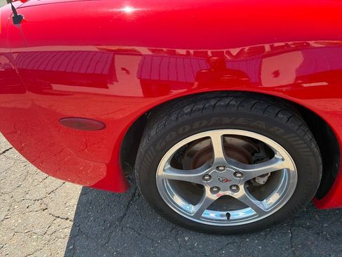 Used 1999 Chevrolet Corvette Coupe RWD image 26