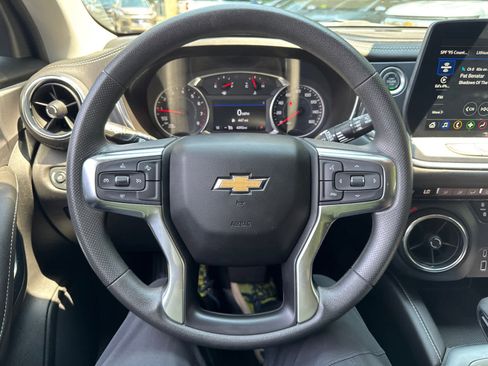 New 2025 Chevrolet Blazer LT w/ Midnight/Sport Edition image 15