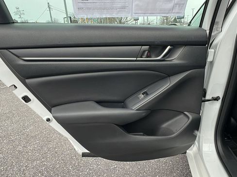 Used 2022 Honda Accord Sport image 17