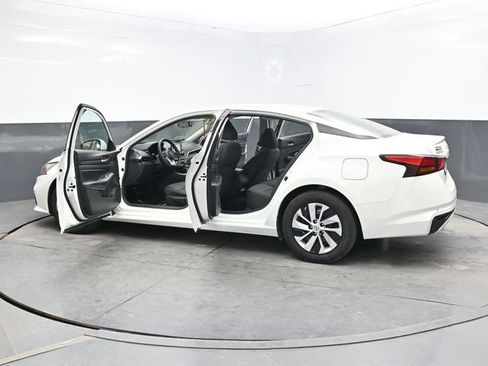 Used 2021 Nissan Altima 2.5 S FWD image 41