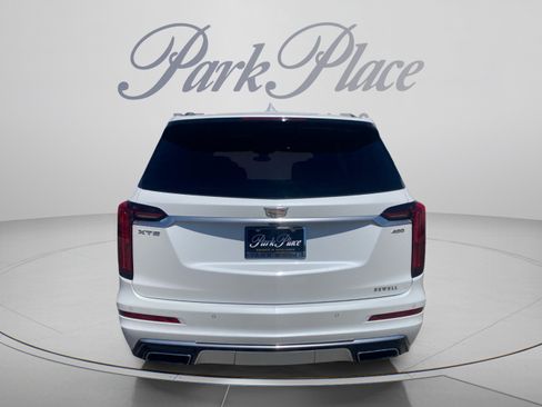Used 2020 Cadillac XT6 Premium Luxury FWD image 4