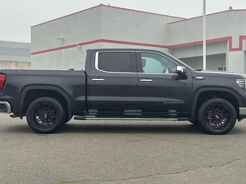 Used 2022 GMC Sierra 1500 SLT w/ SLT Premium Package image 6