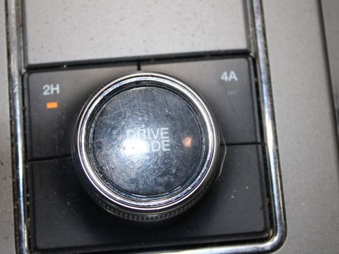 Used 2019 Ford Expedition XLT w/ Equipment Group 201A AWD/4WD image 28