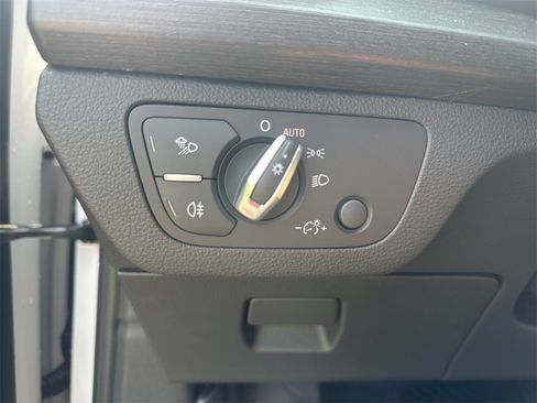 Used 2025 Audi Q5 2.0T Premium Plus w/ Premium Plus Package image 25