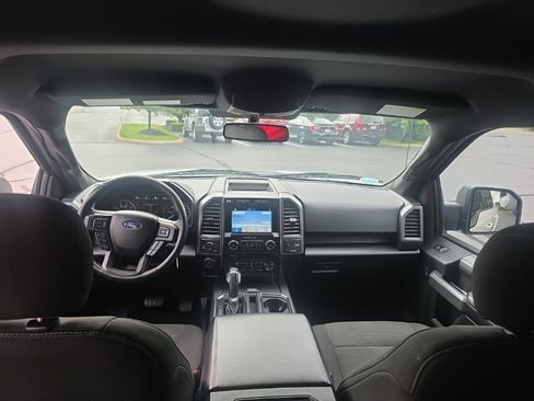 Used 2017 Ford F150 XLT w/ Equipment Group 302A Luxury AWD/4WD image 31