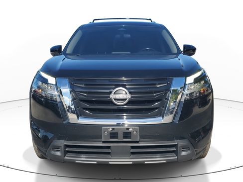 Certified 2022 Nissan Pathfinder SV image 2