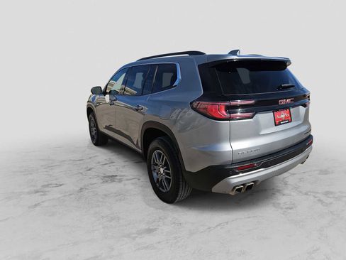 Used 2025 GMC Acadia Elevation image 6