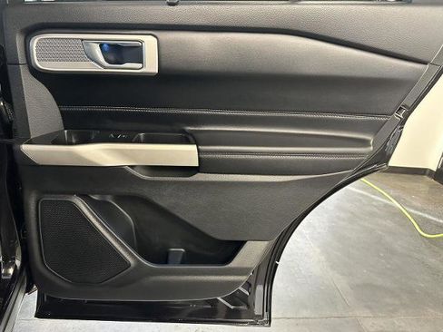 Certified 2021 Ford Explorer Limited w/ Hybrid Equipment Group 310A image 25