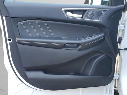 Certified 2022 Ford Edge ST w/ Equipment Group 401A image 30