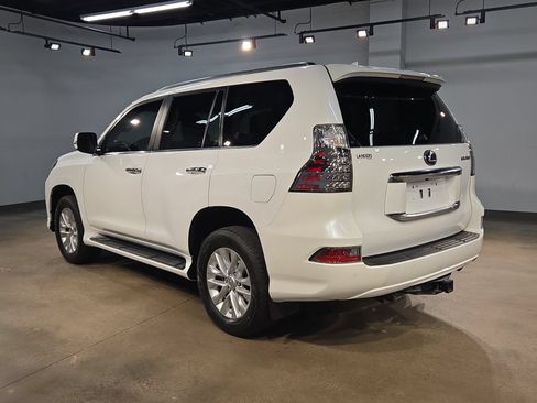 Used 2021 Lexus GX 460 Premium w/ Premium Package AWD/4WD image 5