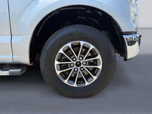 Used 2015 Ford F150 XLT w/ Equipment Group 301A Mid AWD/4WD image 9