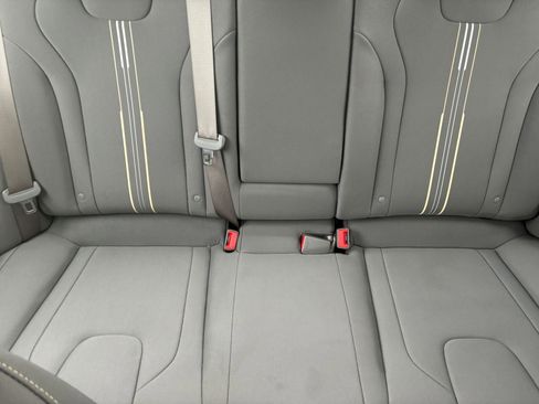 Used 2025 Hyundai Elantra SEL image 39