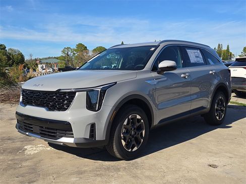 New 2026 Kia Sorento S image 4