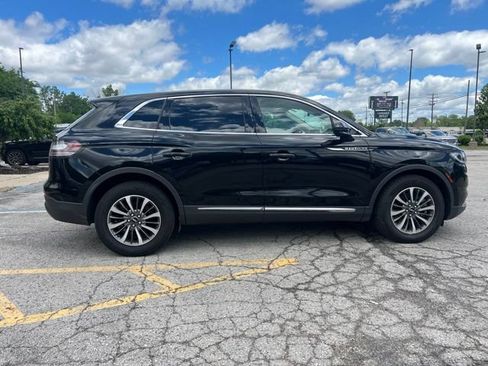 Used 2023 Lincoln Nautilus AWD image 7