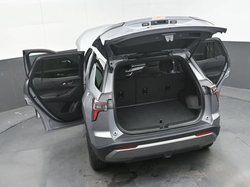 Used 2026 Chevrolet Equinox LT FWD image 31