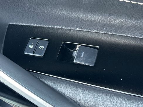 Certified 2019 Toyota Corolla XSE FWD image 23