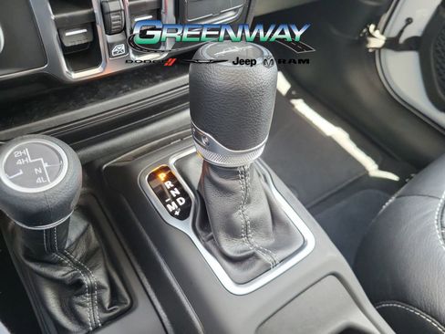 Used 2025 Jeep Gladiator Sport AWD/4WD image 22