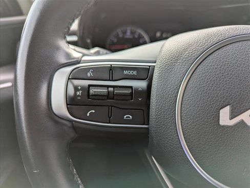 Used 2022 Kia K5 LXS image 13