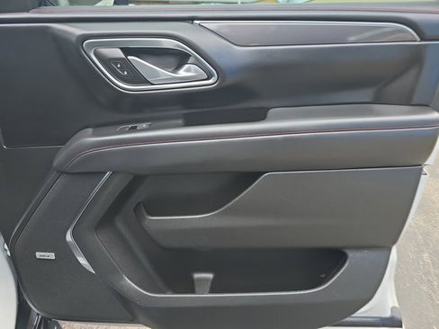 Used 2022 Chevrolet Suburban RST w/ Luxury Package image 23