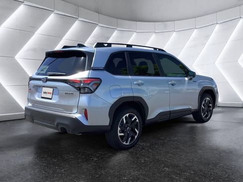 Used 2026 Subaru Forester Premium AWD/4WD image 4