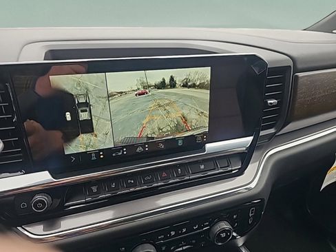 Used 2025 Chevrolet Silverado 2500 High Country w/ Technology Package image 27