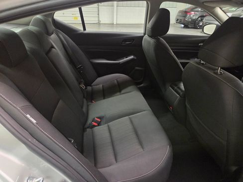 Used 2025 Nissan Altima 2.5 SV FWD image 30
