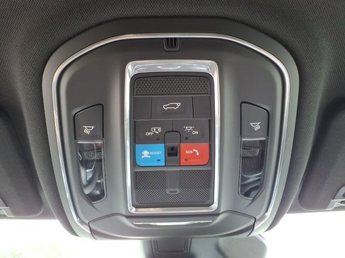 Used 2023 Jeep Grand Cherokee Trailhawk AWD/4WD image 33