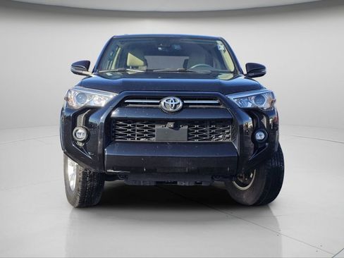 Used 2023 Toyota 4Runner SR5 Premium image 3