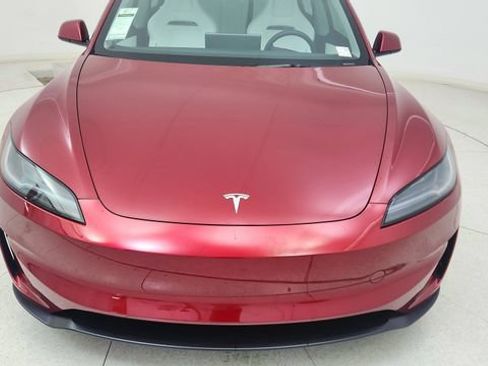 Used 2024 Tesla Model 3 Performance image 9