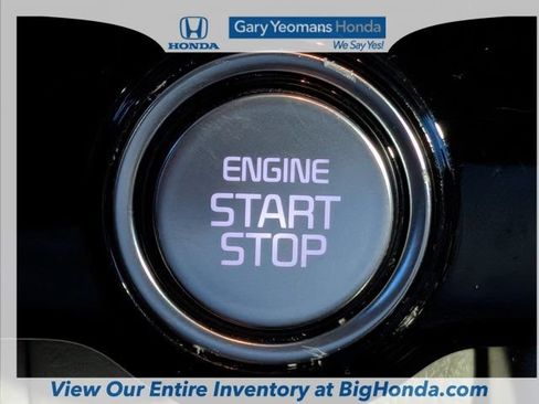 Used 2024 Kia Carnival EX FWD image 34