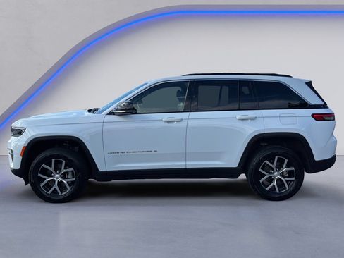 Used 2024 Jeep Grand Cherokee Limited AWD/4WD image 14